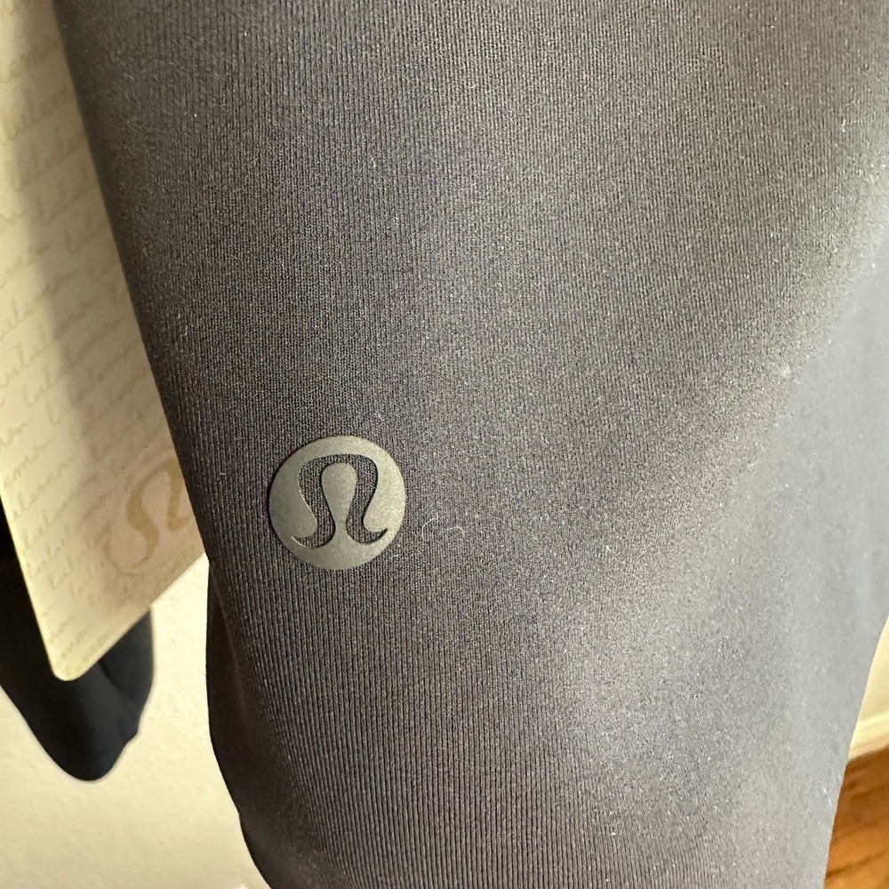 Lululemon Tech Lux Pullover Black Cropped Hoodie LW3ARNS Size 12 NWT - Picture 9 of 10